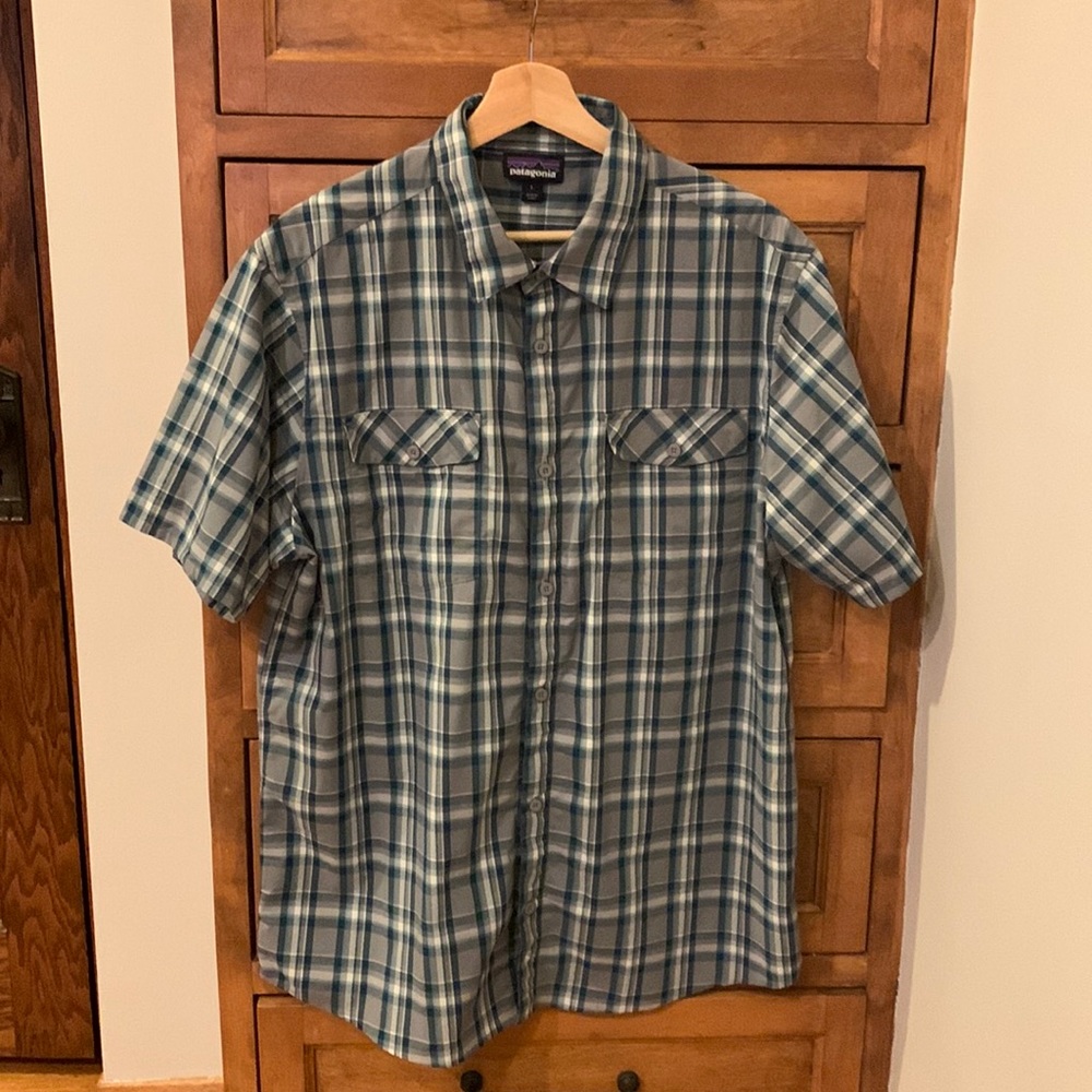 Men’s Patagonia Button Up Short Sleeved Shirt